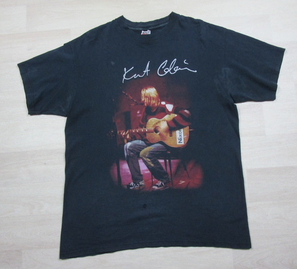 Vintage Kurt Cobain Nirvana MTV Unplugged T Shirt (L) 90s Y2K Distressed Band