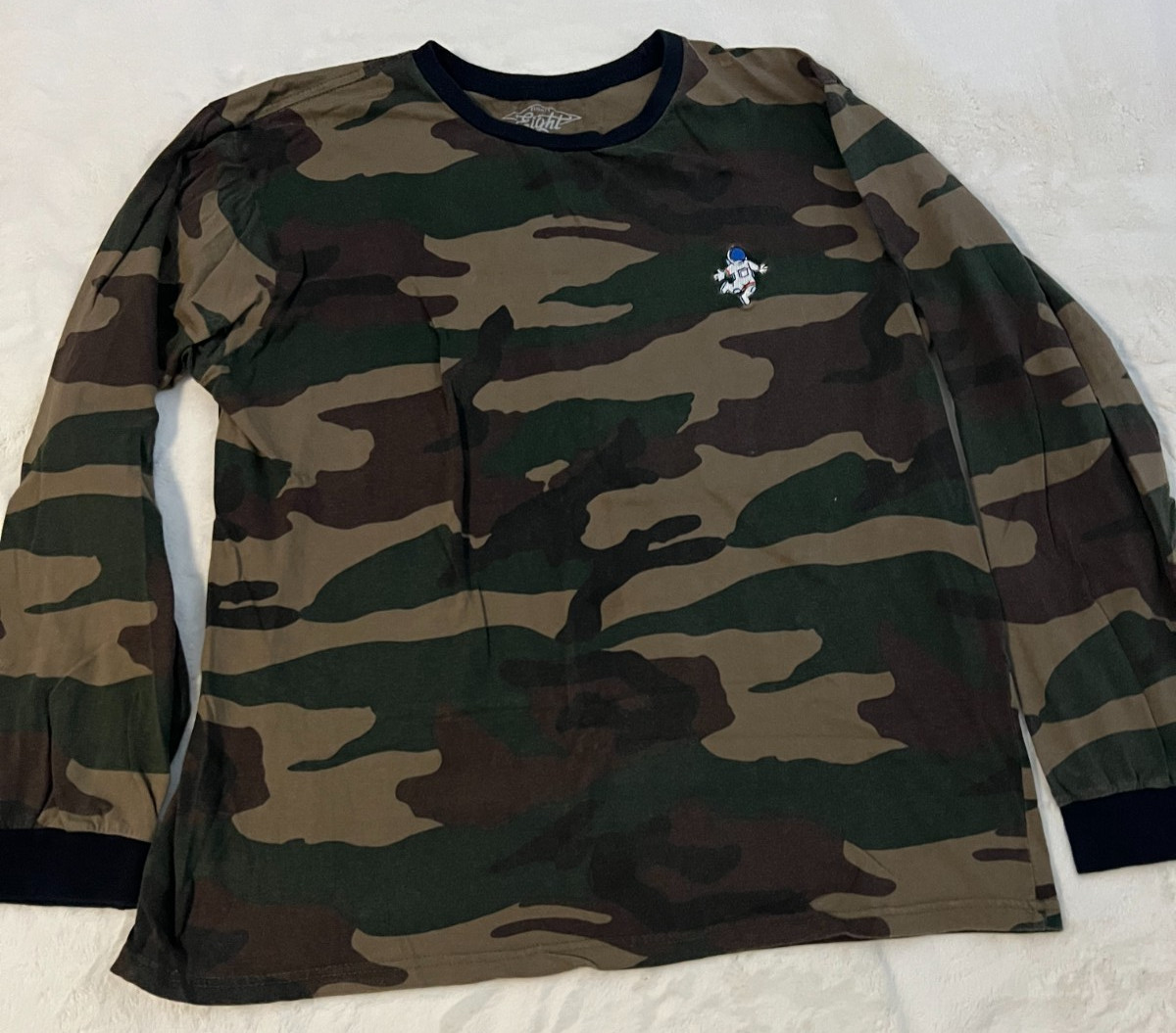 Eighty Eight Mens XL Camo Long Sleeve Shirt Green Brown Crew Neck Casual Tee gallery