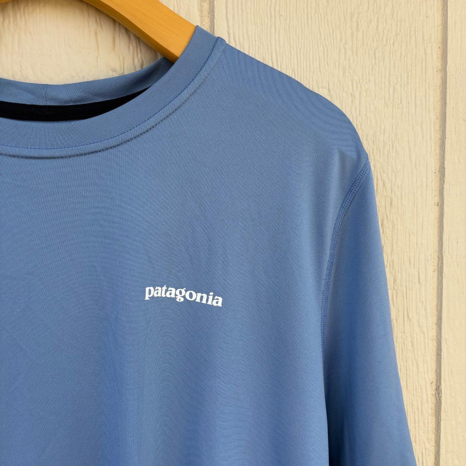 Patagonia RØ Sun Shirt Men's Small Railroad Blue UPF Beach Surf Outdoor Summer gallery