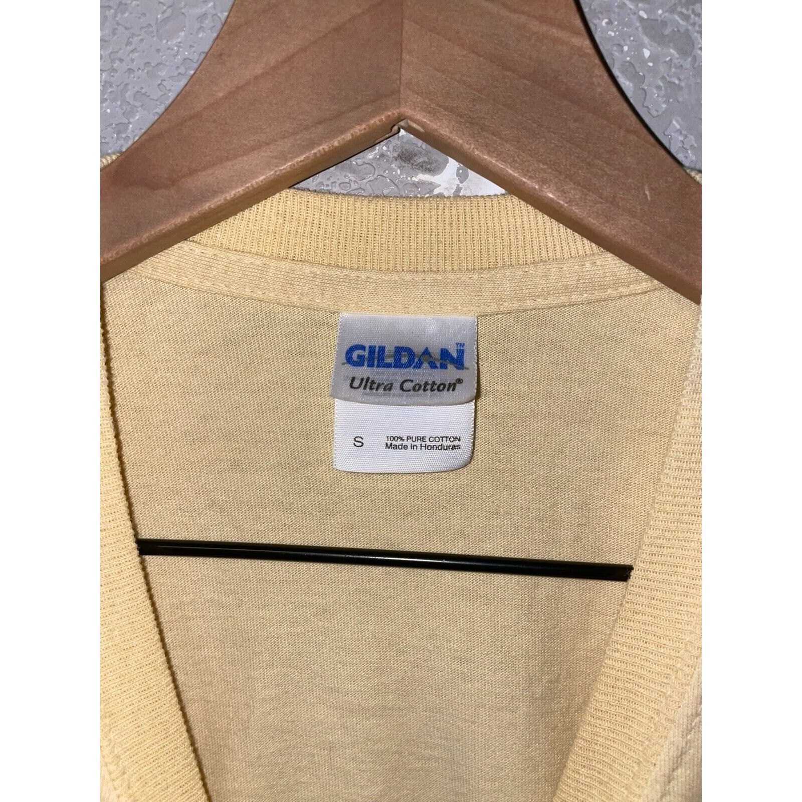 Vintage The Sprint Center Shirt Events Arena Music Sports Yellow Tee Y2K S Small gallery