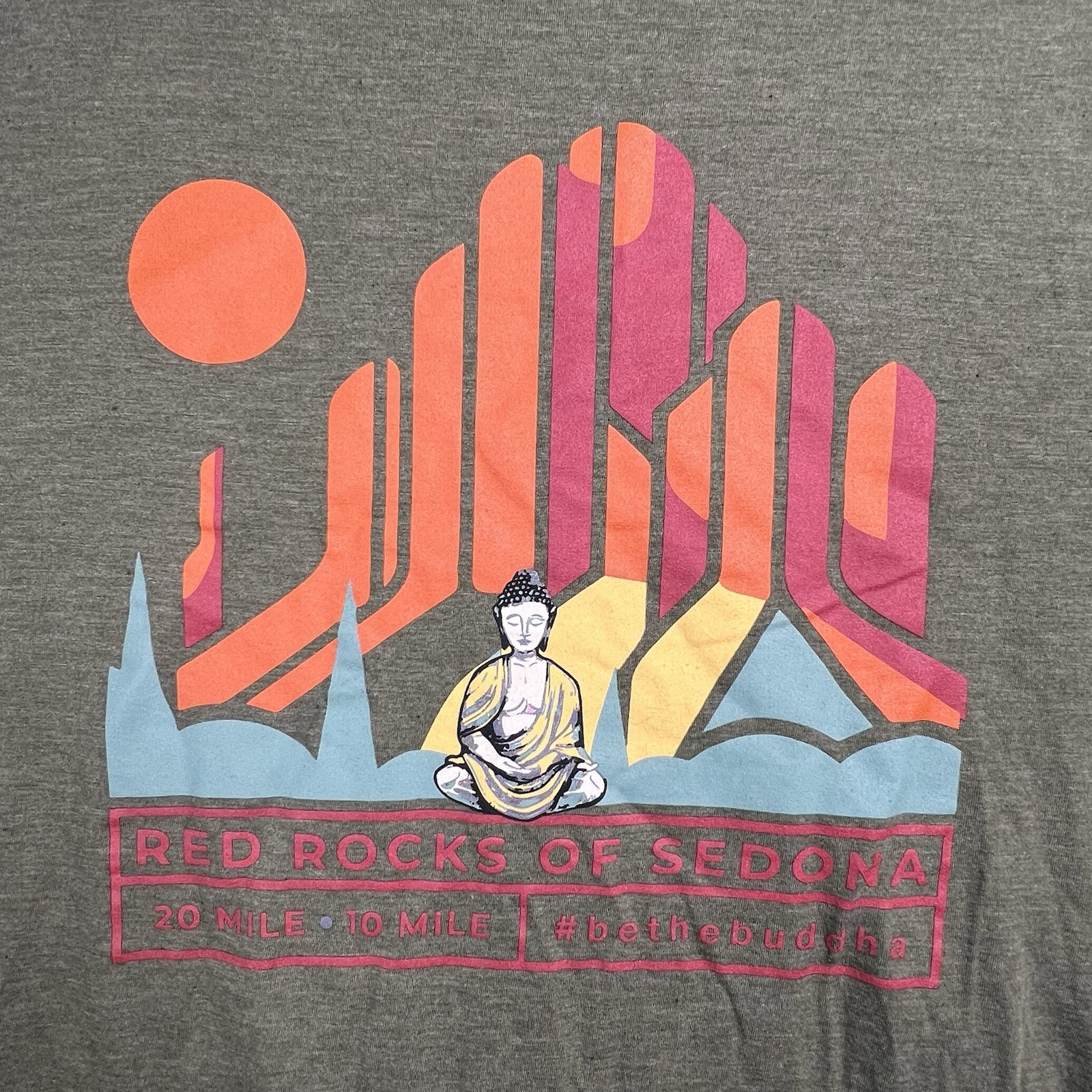 Red Rocks Of Sedona District Perfect Tri Long Sleeve Hoodie Sz Large W/Beanie gallery