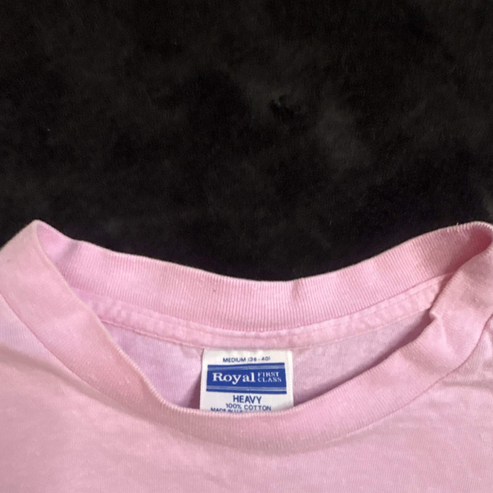 Royal First Class Vintage Savannah Seashell Graphic Pink Woman’s T-Shirt Size M gallery