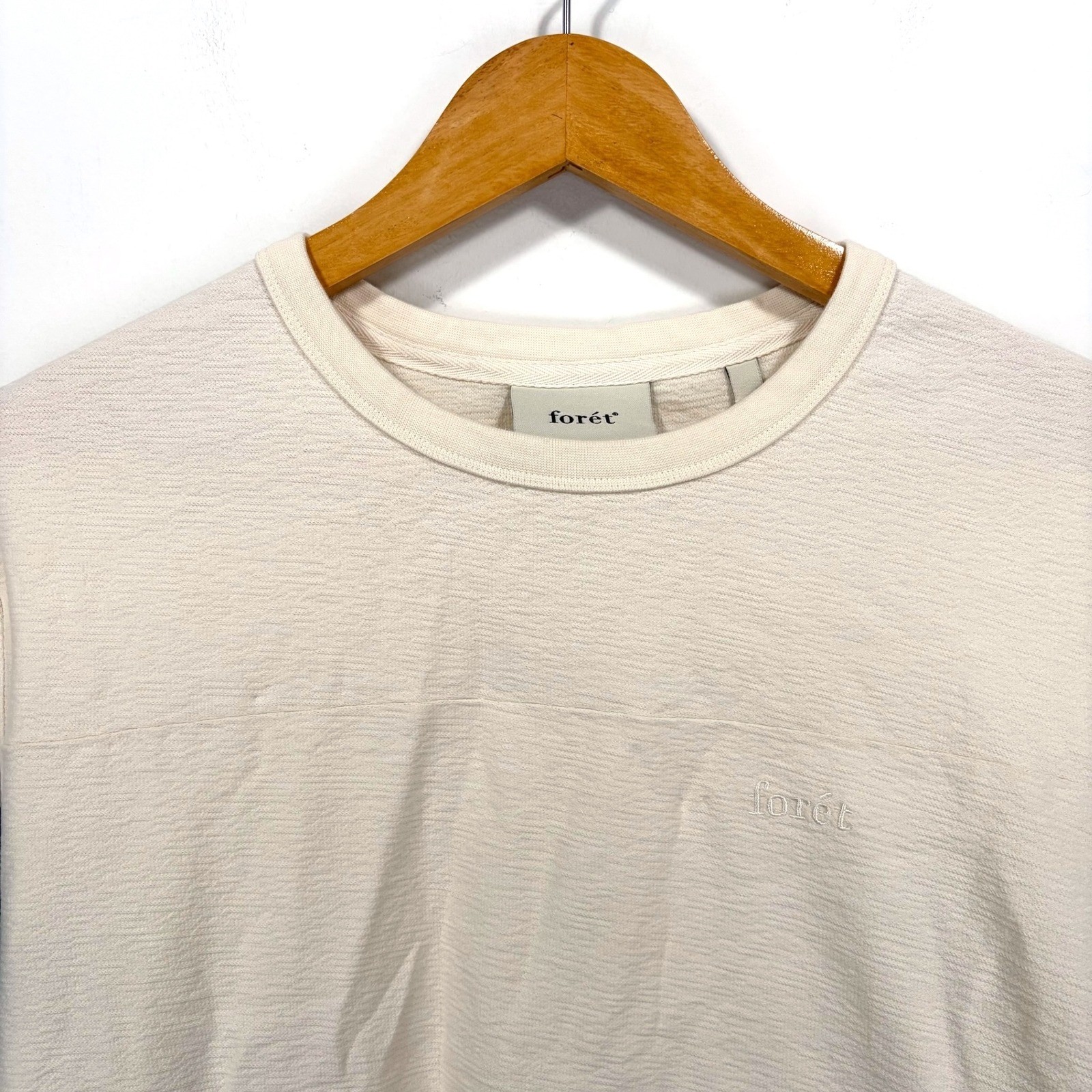 Foret Blaze Long Sleeve Shirt Men Medium Cloud White Blue Stripe Textured Tee gallery
