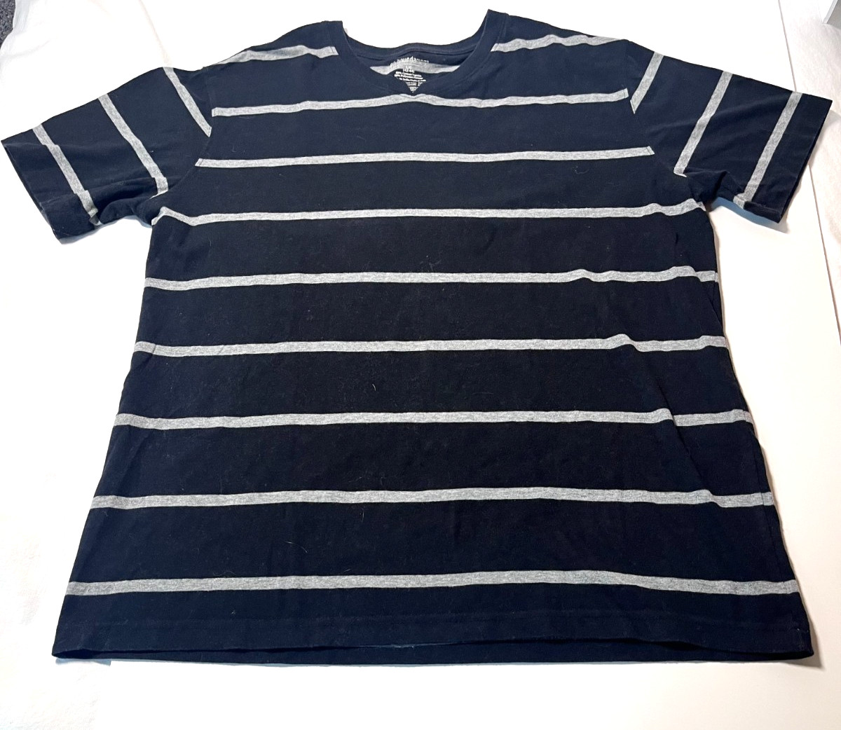No Boundaries Striped T Shirt Men’s Large 42/44 Black with Gray Stripes