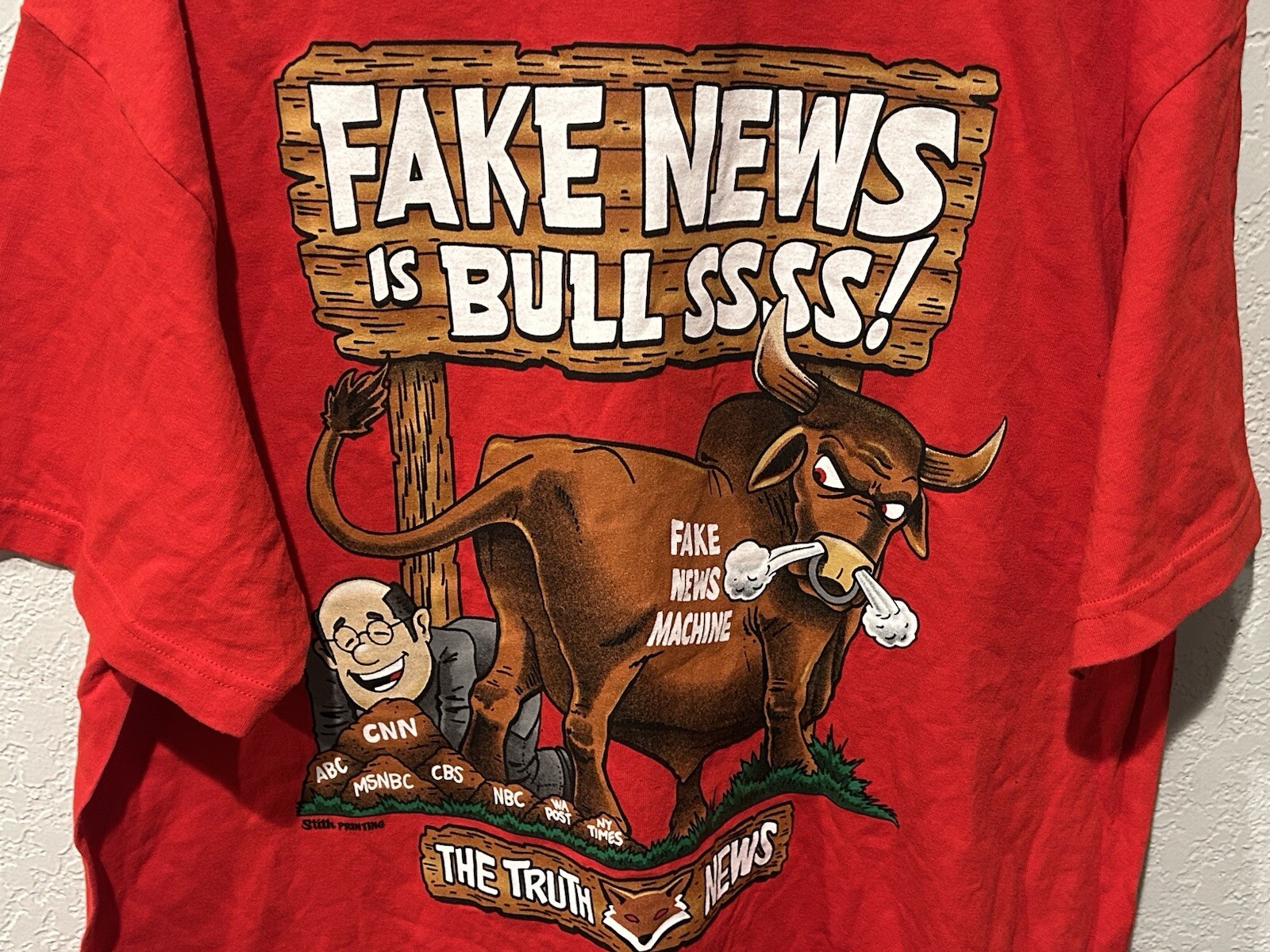 Fake News Is BULLSSSS! Keep America Great Trump MAGA Red T-Shirt Size XL gallery