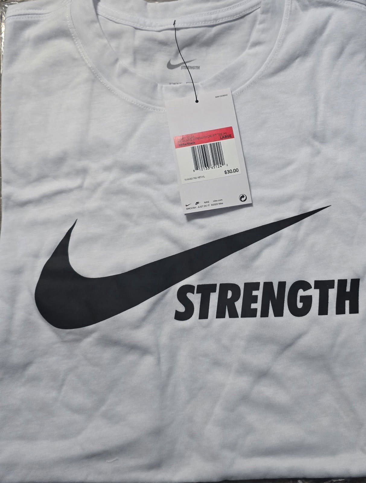 Nike Strength Swoosh Graphic T-Shirt Men’s L Regular White Black Crew Neck
