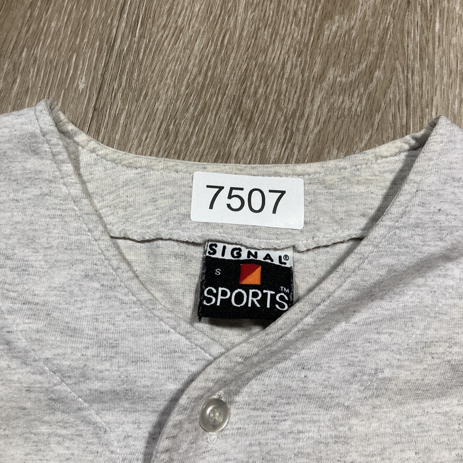 Looney Tunes Shirt S 90s 00s Y2k Bugs Porky Elmer Taz Tweet Baseball Jersey gallery