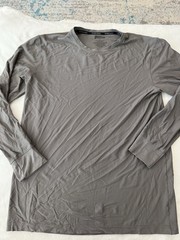 Duluth Trading Shirt Mens Large Black Go Buck Naked Base Layer Nylon Stretch E45