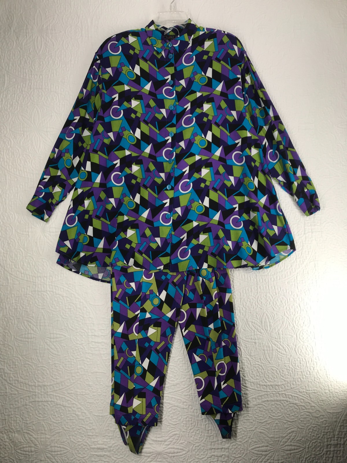 Chaus Maternity Shirt w 2 Matching Stirrup Leggings Size M Geometric Multicolor