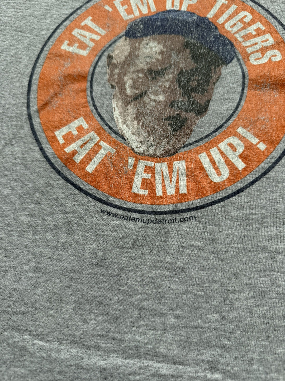 Y2K Detroit Tigers “Eat Em Up Tigers Eat Em Up” Tiger Guy Tshirt Men Large gallery
