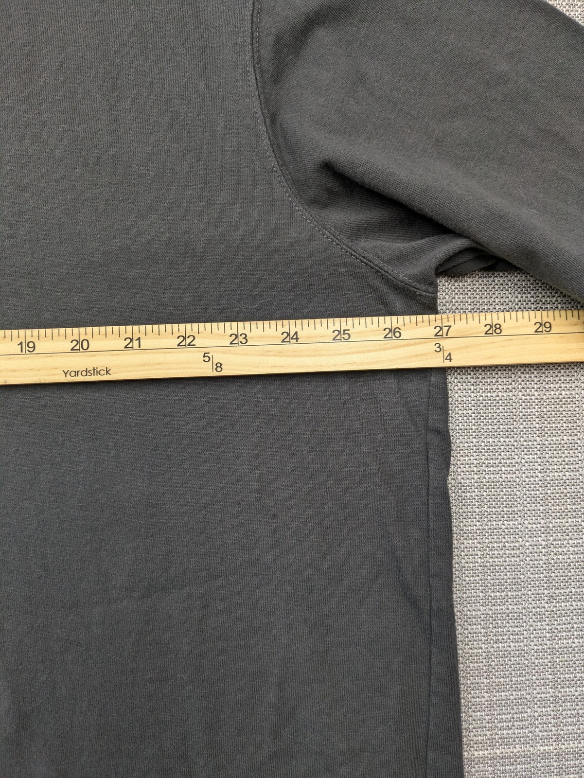 Duluth Trading Co Shirt Mens XL Gray Longtail T Relaxed Fit Beaver Flag Graphic gallery