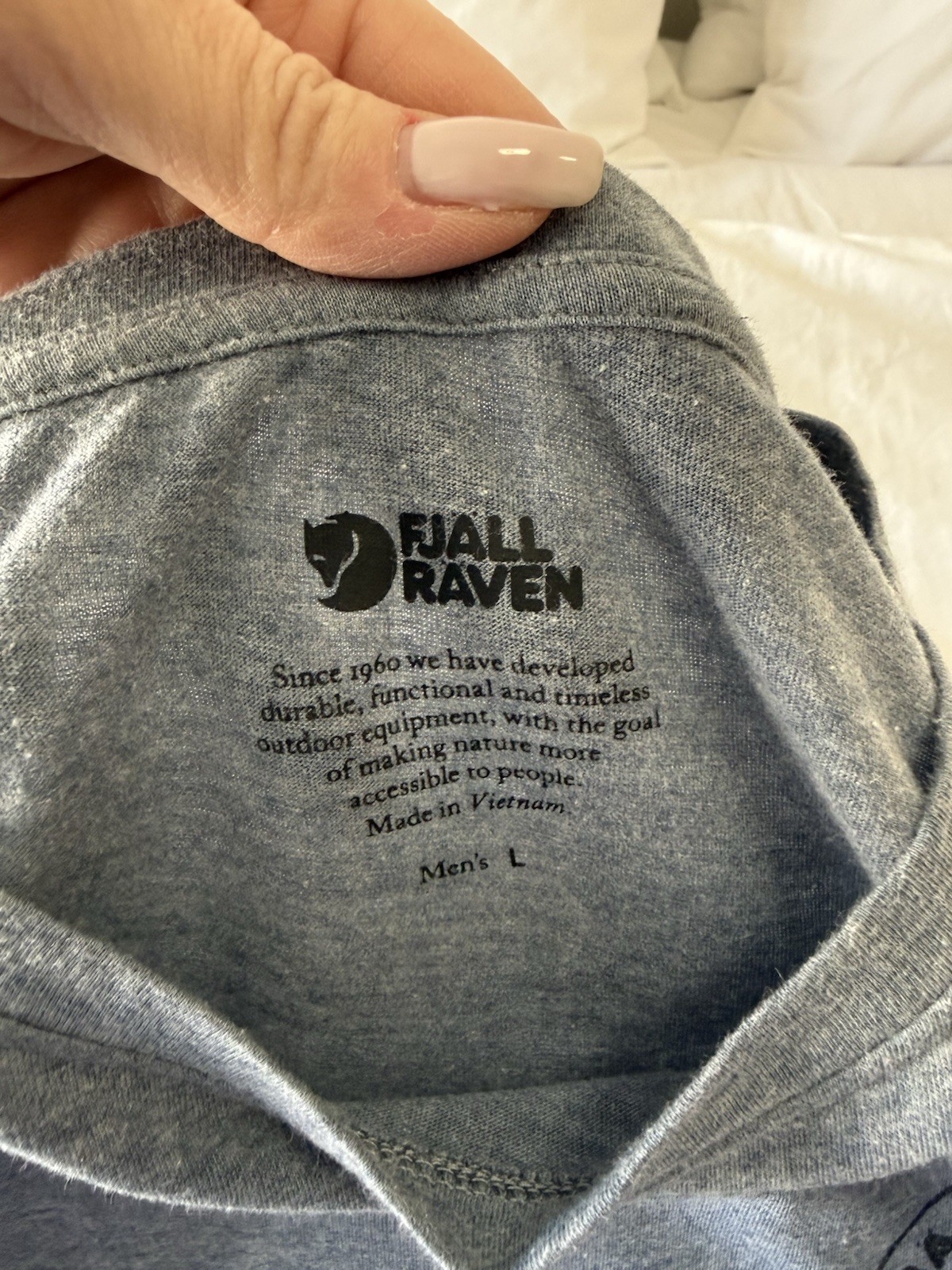 Fjallraven | Mens Large | 1960 Logo Crew Neck T-shirt Heather Gray Lightweight gallery
