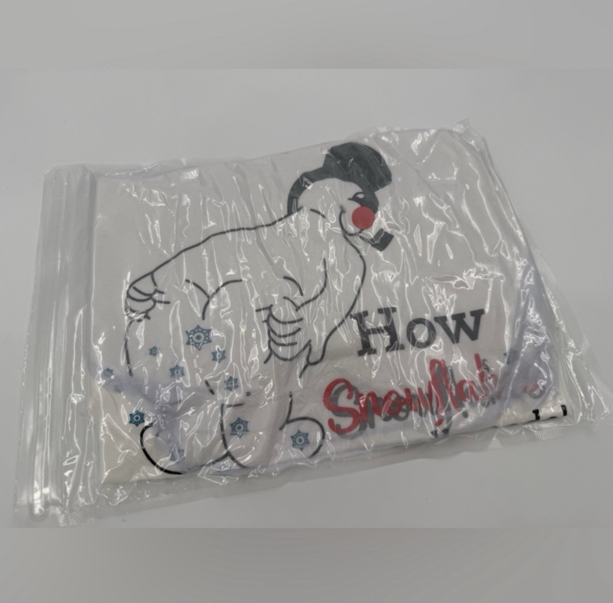BNIP How Snowflakes Are Really Made Snowman Christmas White T-shirt Men’s Large gallery