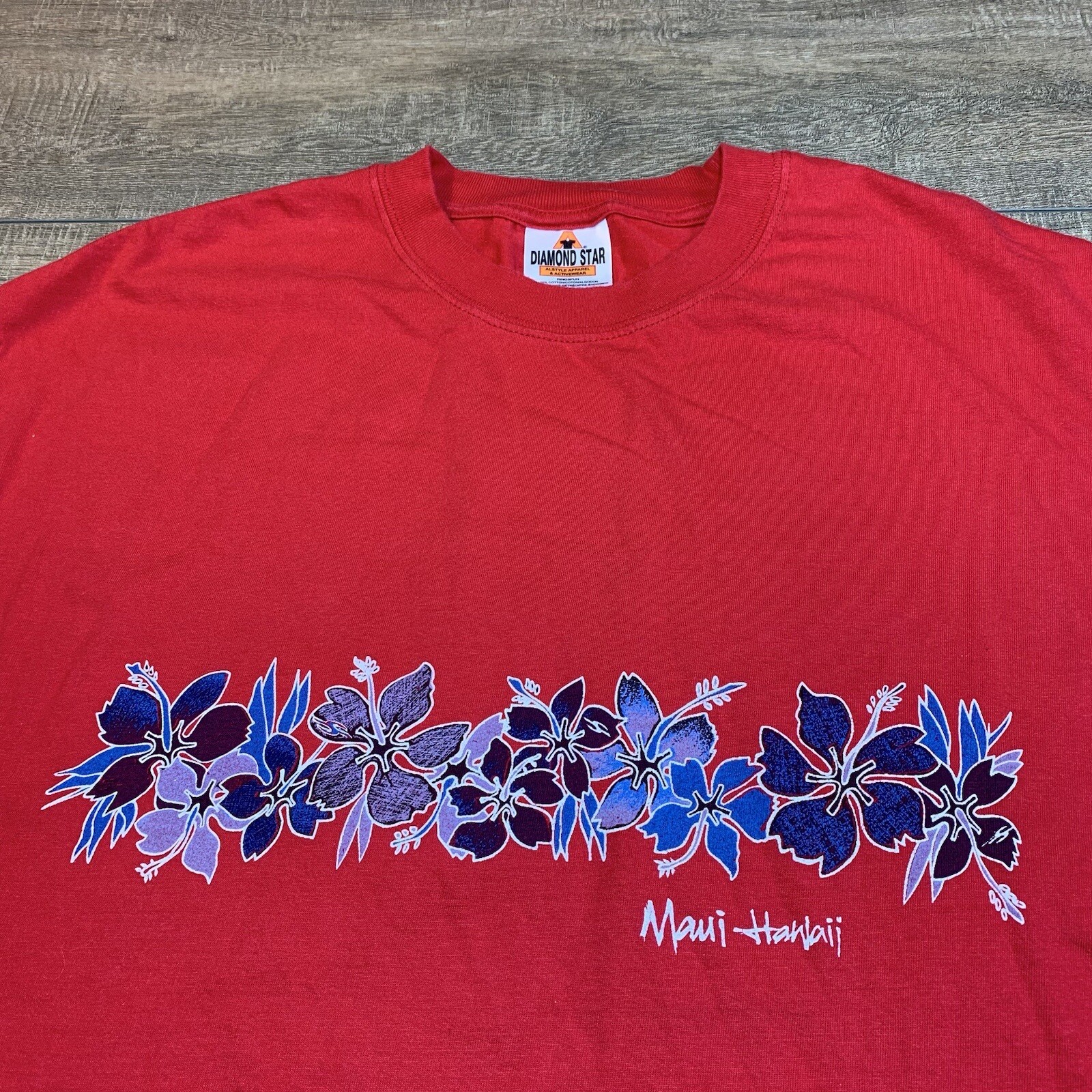 Vintage Diamond Star Allstyle Mens T-Shirt Size (XL) Red MAUI Floral T-Shirt B5 gallery