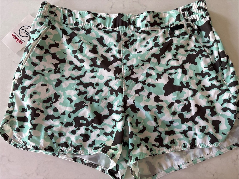 Wrangler Atg Performance Camo Shorts Athletic Womens XL Angler Elastic Waist