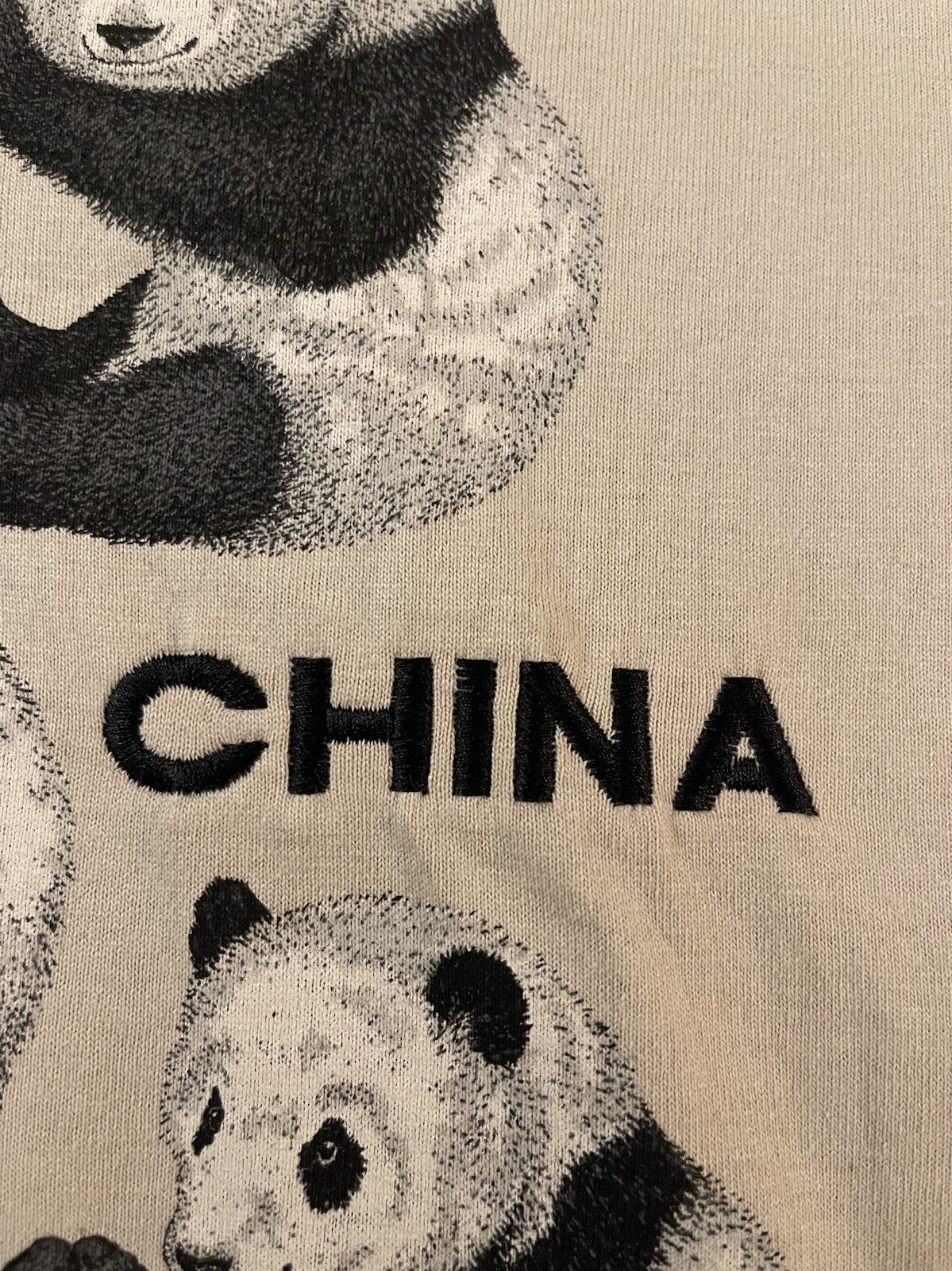 Vintage Discovery Channel Store Pandas China T Shirt Men’s Size XL Made In USA gallery