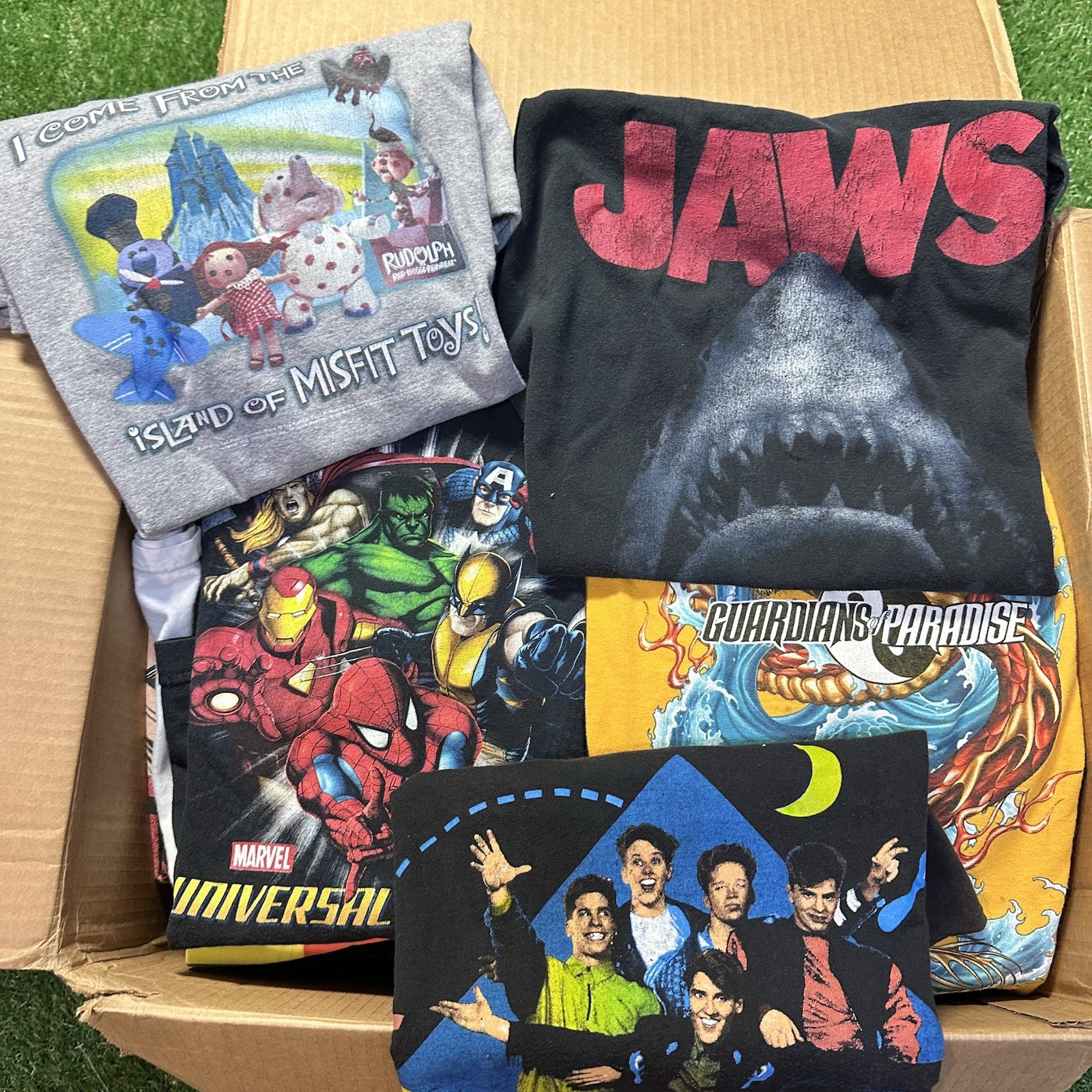 50 Vintage TShirts Bundle Y2k 90s Modern Reseller Pop Culture Band Cartoon LOT gallery