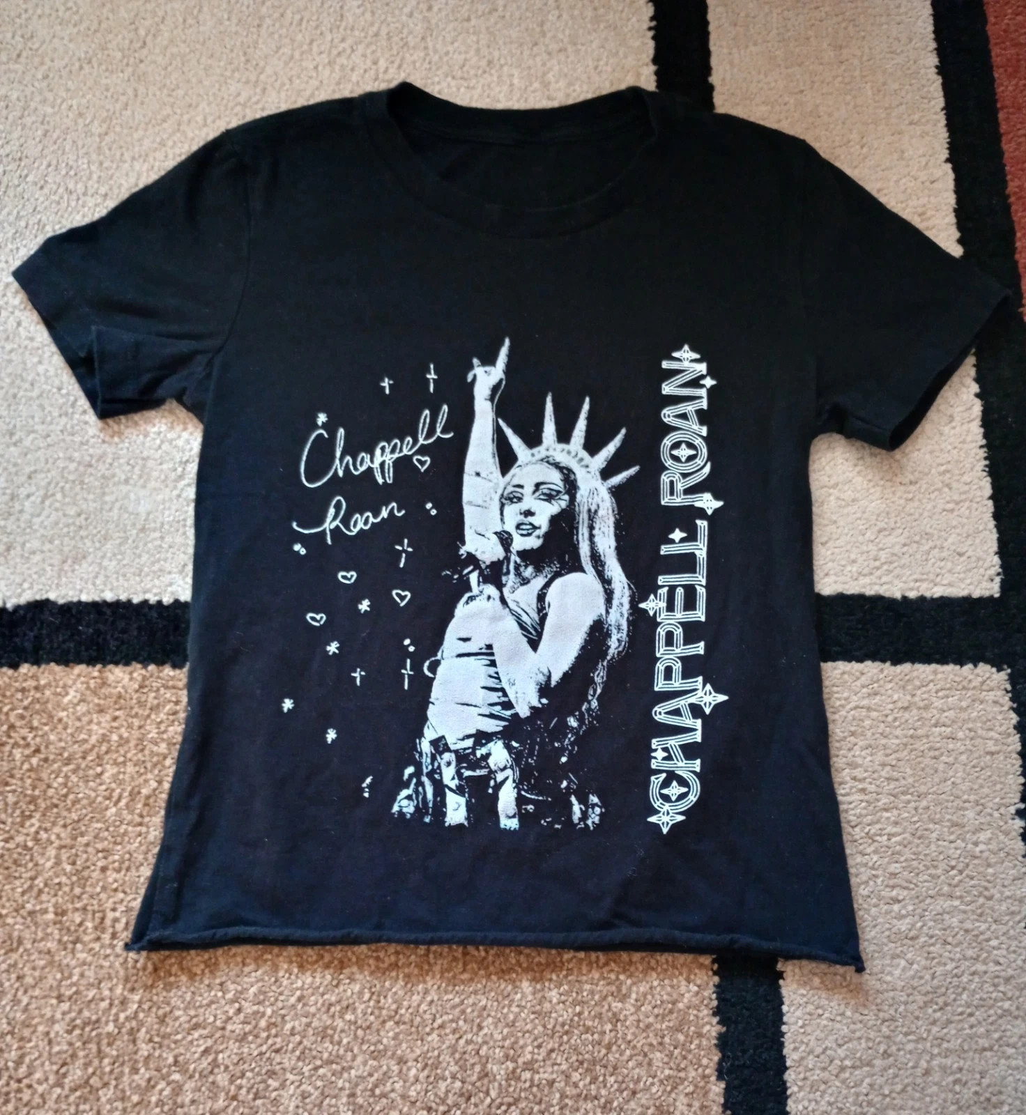 Chappell Roan Statue Of Liberty Pose Graphic Multicolor Short Sleeves T Shirt gallery