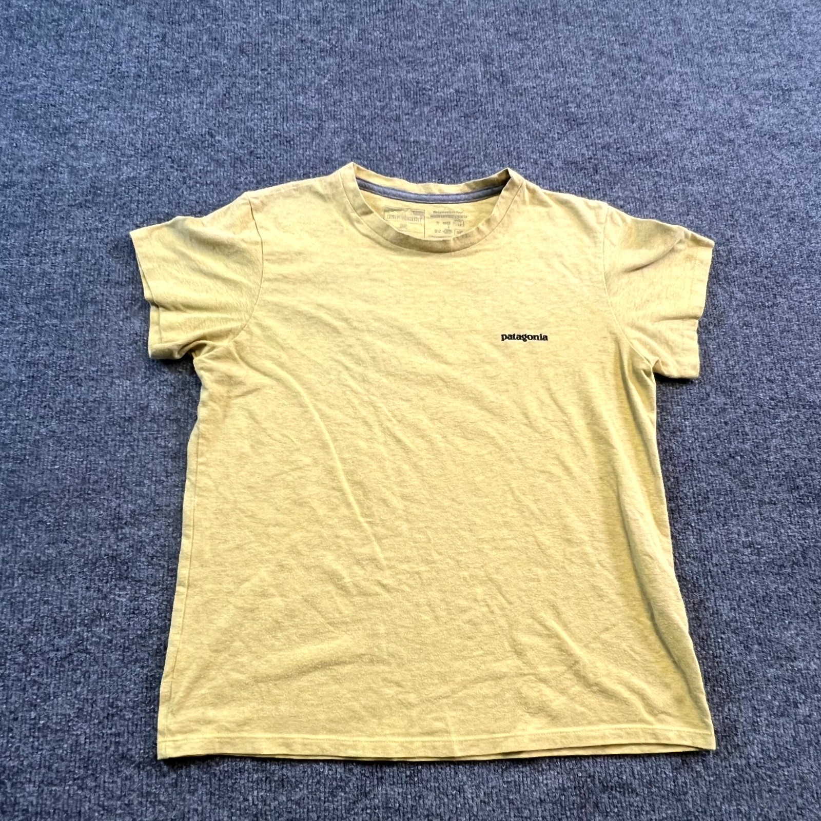 Patagonia T-Shirt Mens M Yellow Polyester Casual Outdoor Summer Beach Travel gallery
