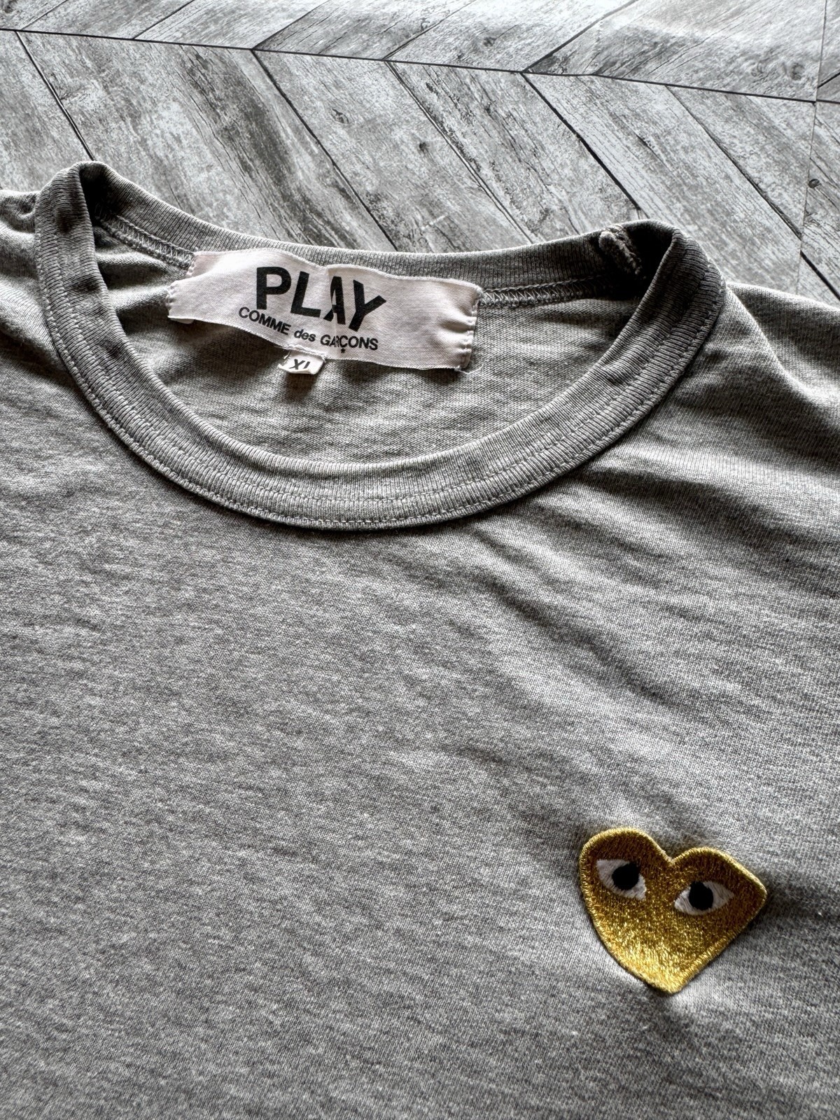 Comme Des Garcons T-Shirt Mens Large Play Gray Single Stitch Japan Y2K Street gallery