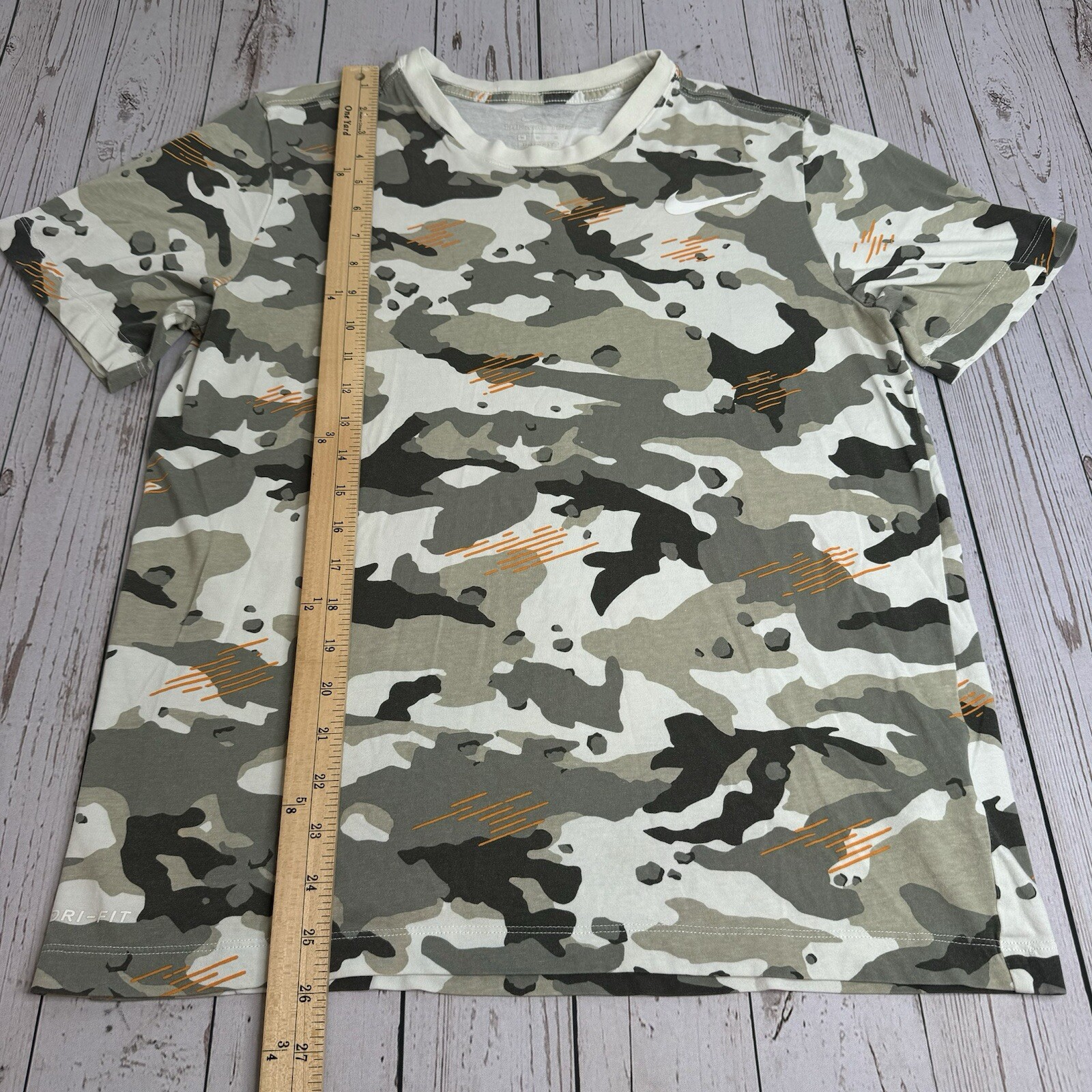 Nike Athlete DriFit Short Sleeve T Shirt Brown Camo Camouflage Mens Medium Tee gallery