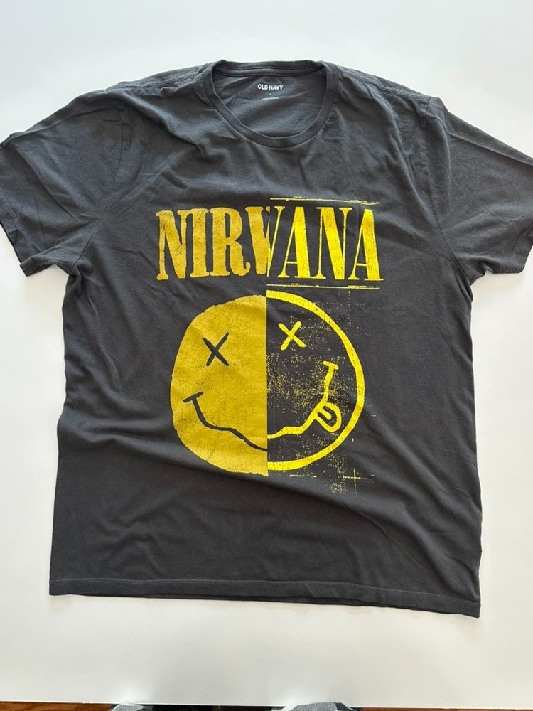 Old Navy Nirvana Graphic T-shirt Large Dark Gray Yellow Band Street Concert Band