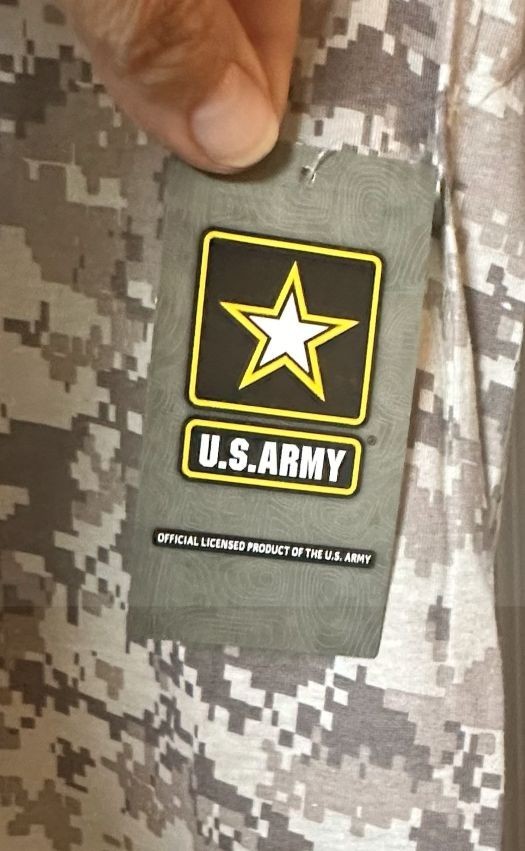 Official US Army Men's Long-Sleeved T-Shirt 1XL Gray/Beige with Flag in Camo gallery