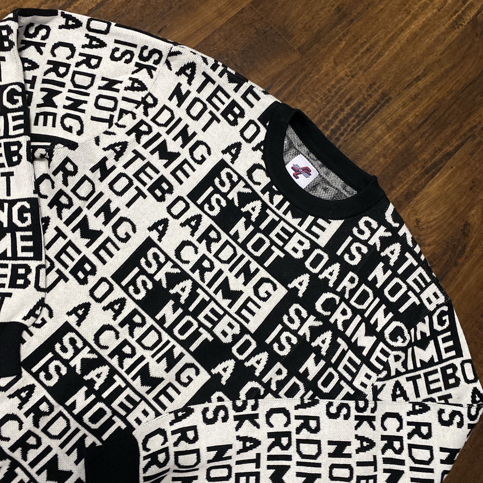 New Santa Cruz Skateboards Longsleeve Shirt Not A Crime Black Size Large. E1 gallery