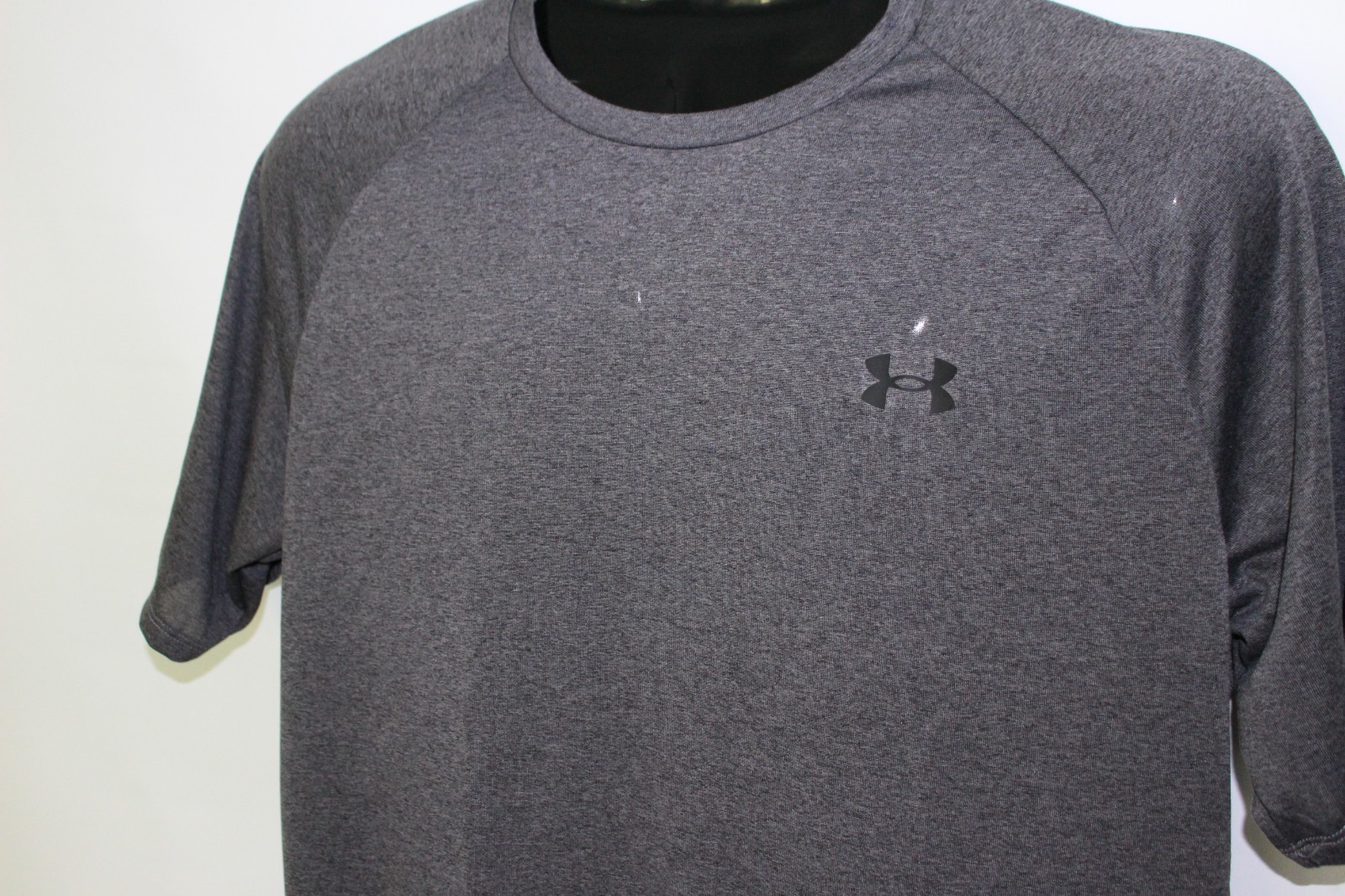 UNDER ARMOUR THE TECH TEE Men’s GREY PERFORMANCE S/S T-SHIRT SZ: LT 1326413-090