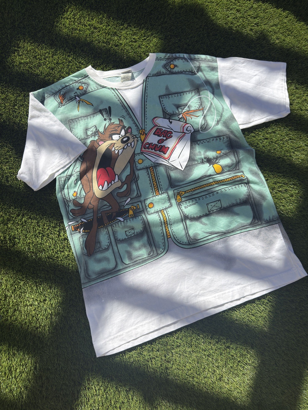 Looney Tunes Taz Bugs Double Sided Fishing Tee Bag O’ Chum 90s Vtg Mens Sz XL gallery