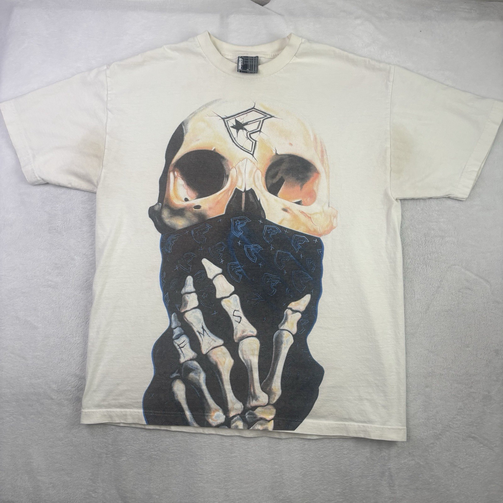 VTG Y2K Famous Stars & Straps Skull Bandana Short Sleeve Graphic Shirt White XL