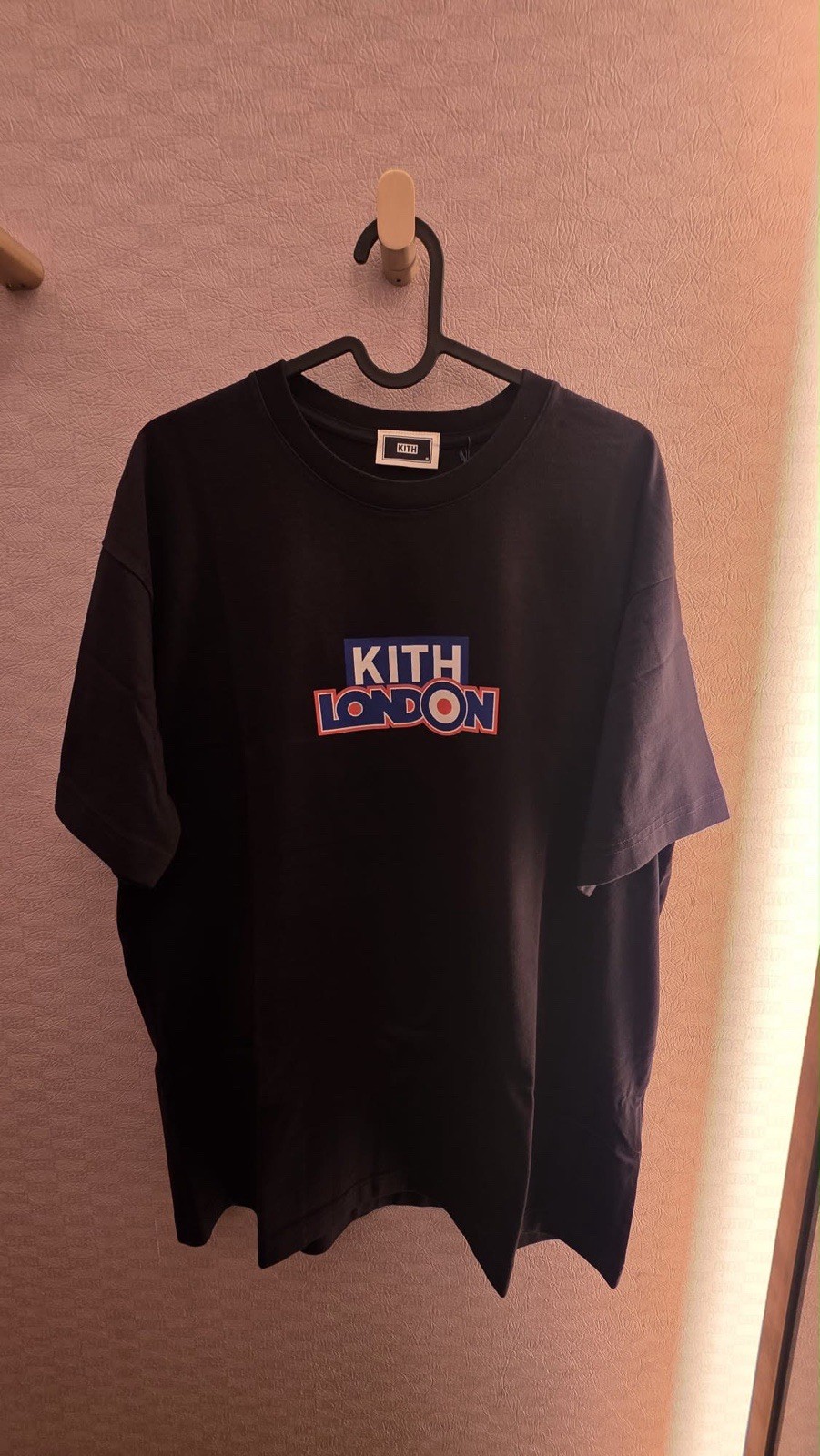 Kith London Classic Logo Tee BLACK VERSION - LIMITED EDITION - Medium gallery