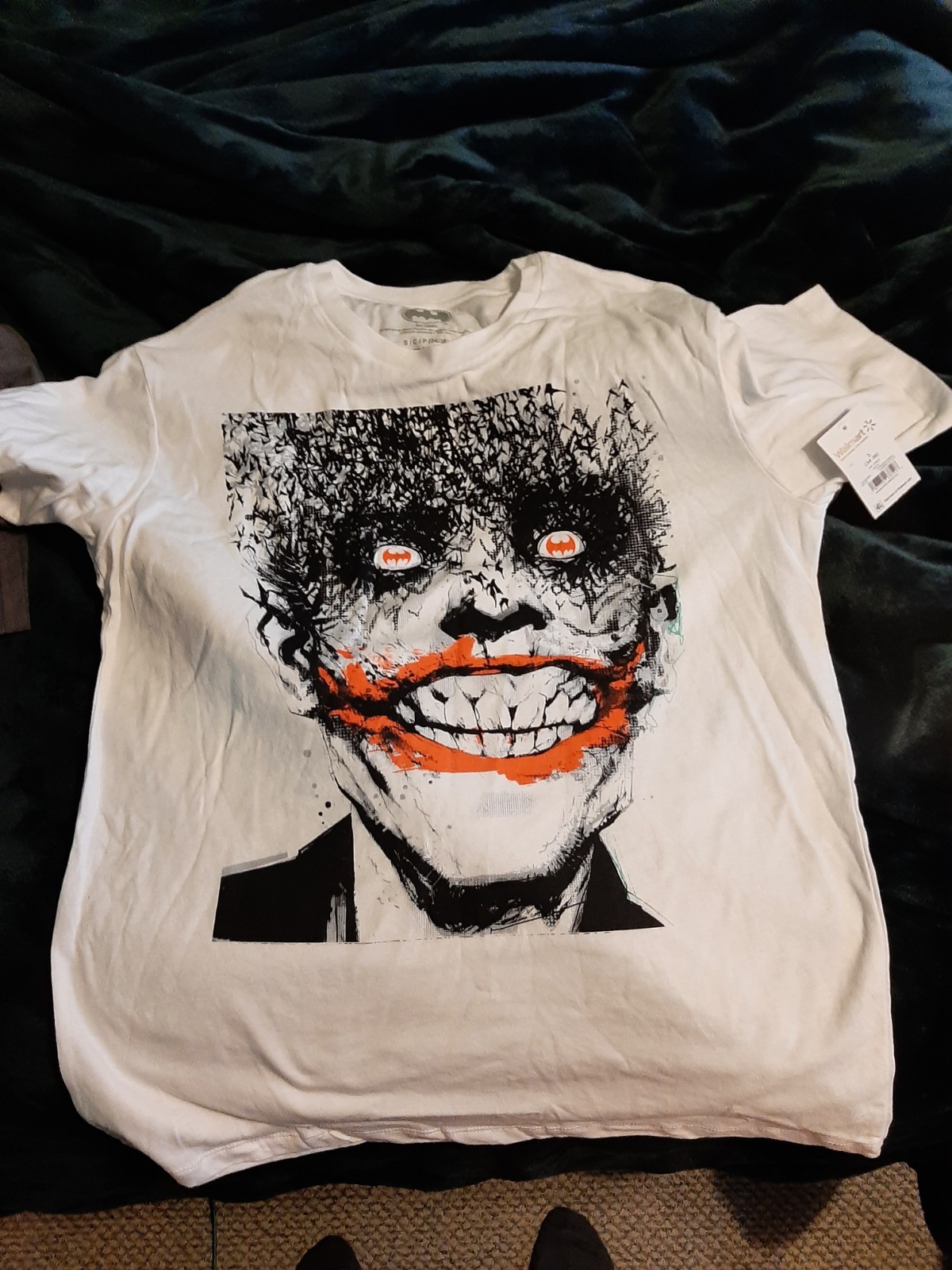 New Mad Engine Batman The Joker Tshirt Size S(34-36)