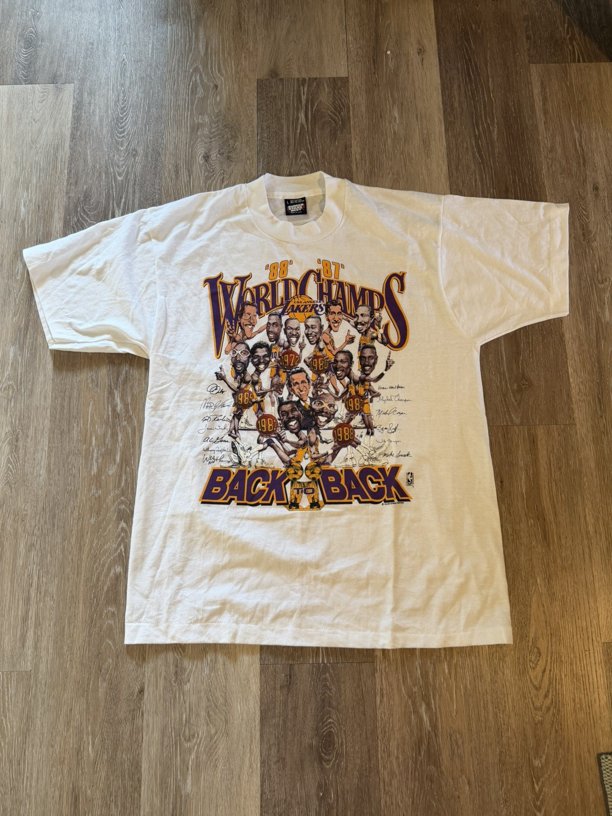 Vintage Lakers World Champs Back To Back 87-88 NBA – Size L – White T-Shirt