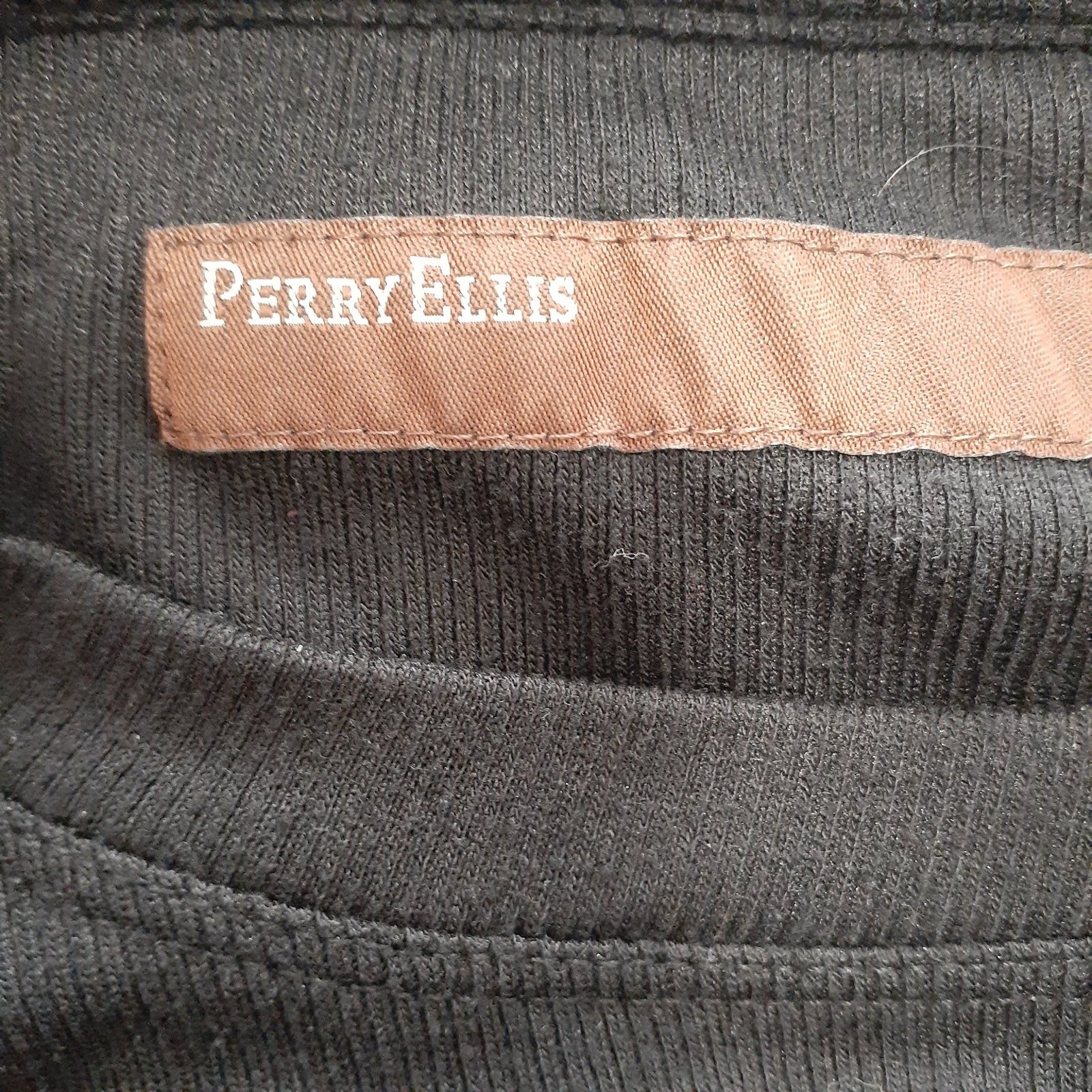 Perry Ellis T-Shirt Men's Black Large Polyester Rayon Crew Neck gallery