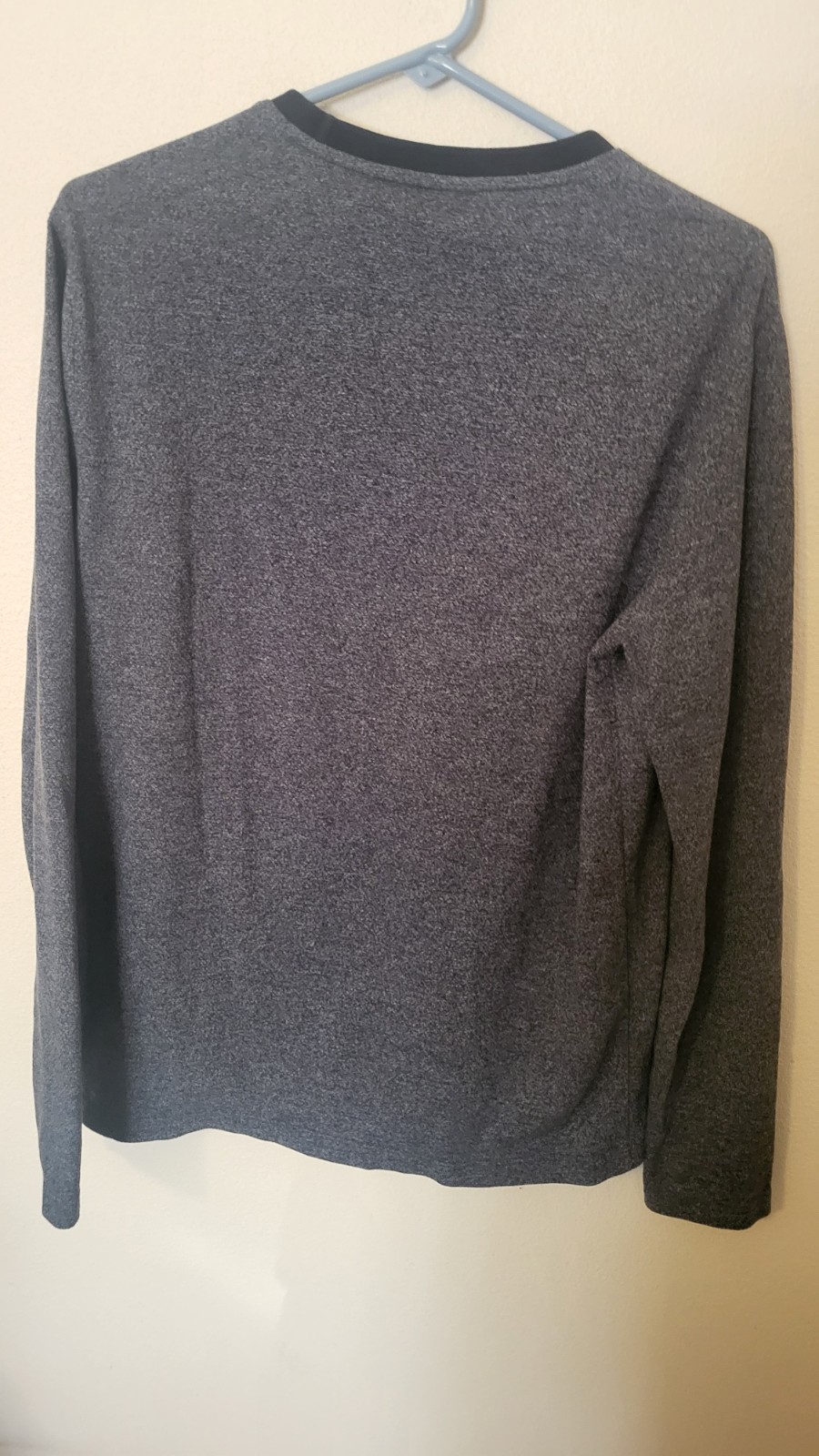 Michael Kors Mens L Sleeve t shirt Sz M Blue Logo Party work money 29 in L 22 A gallery