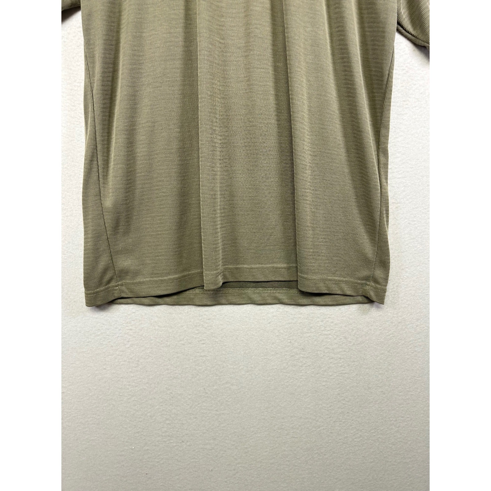 Minimalist Claiborne Mens Large Olive Green Textured Ribbed Modal Blend Tee gallery