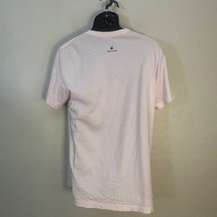 Apple Graphic T Shirt Large Gently worn Cotton blend no fabric tag 21.5″ armpits