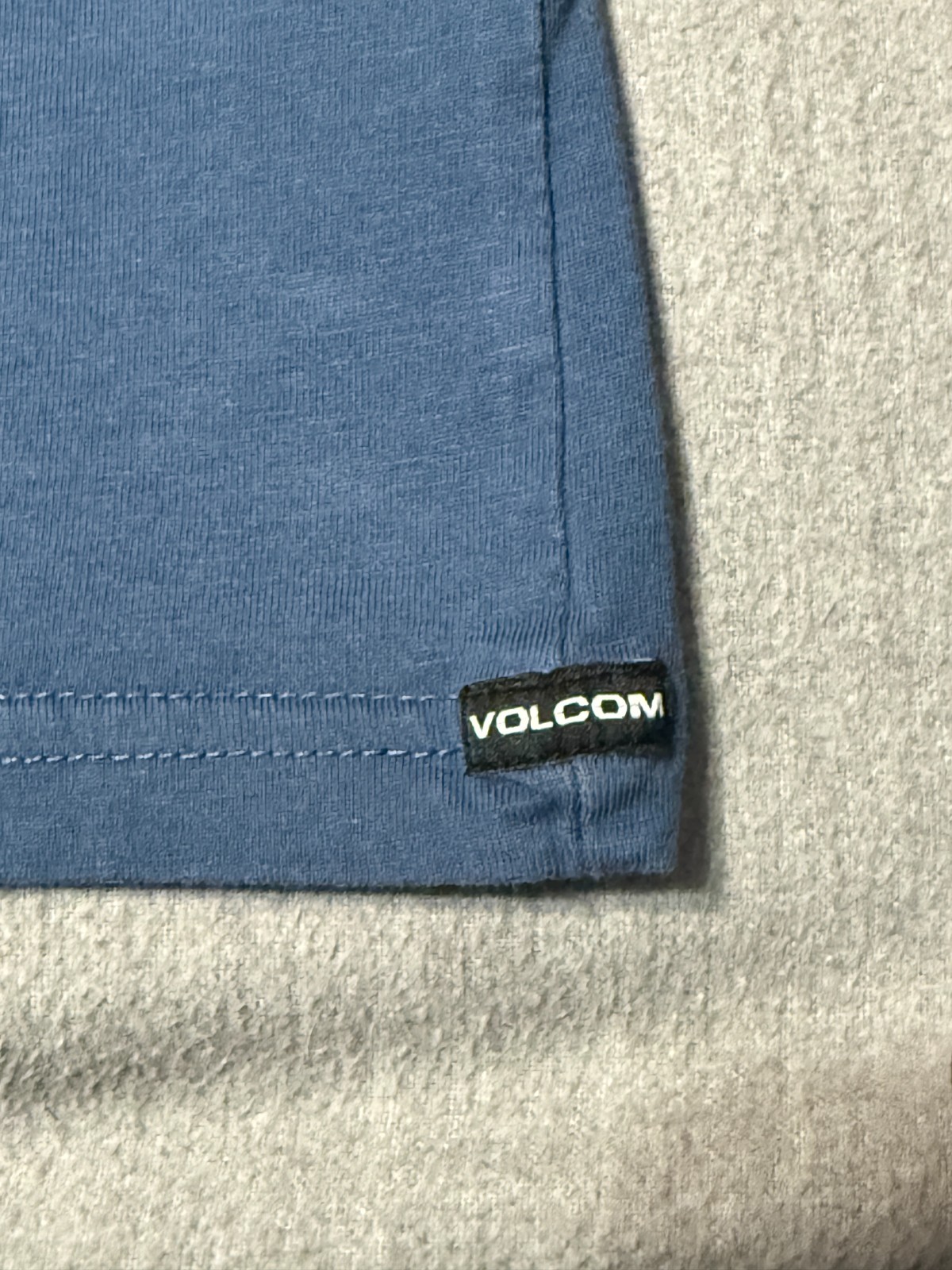 VOLCOM - Men's T-shirt SIZE L - LARGE - BLUE - VOLCOM - True to This gallery