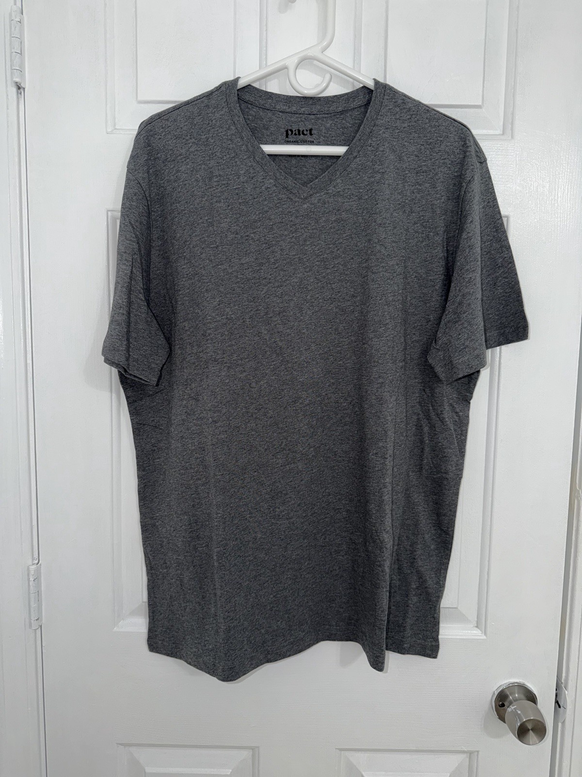 NWOT-Pact-Men’s Organic SoftSpun Essential V-Neck Tee-Med Grey Heather- (LARGE) gallery