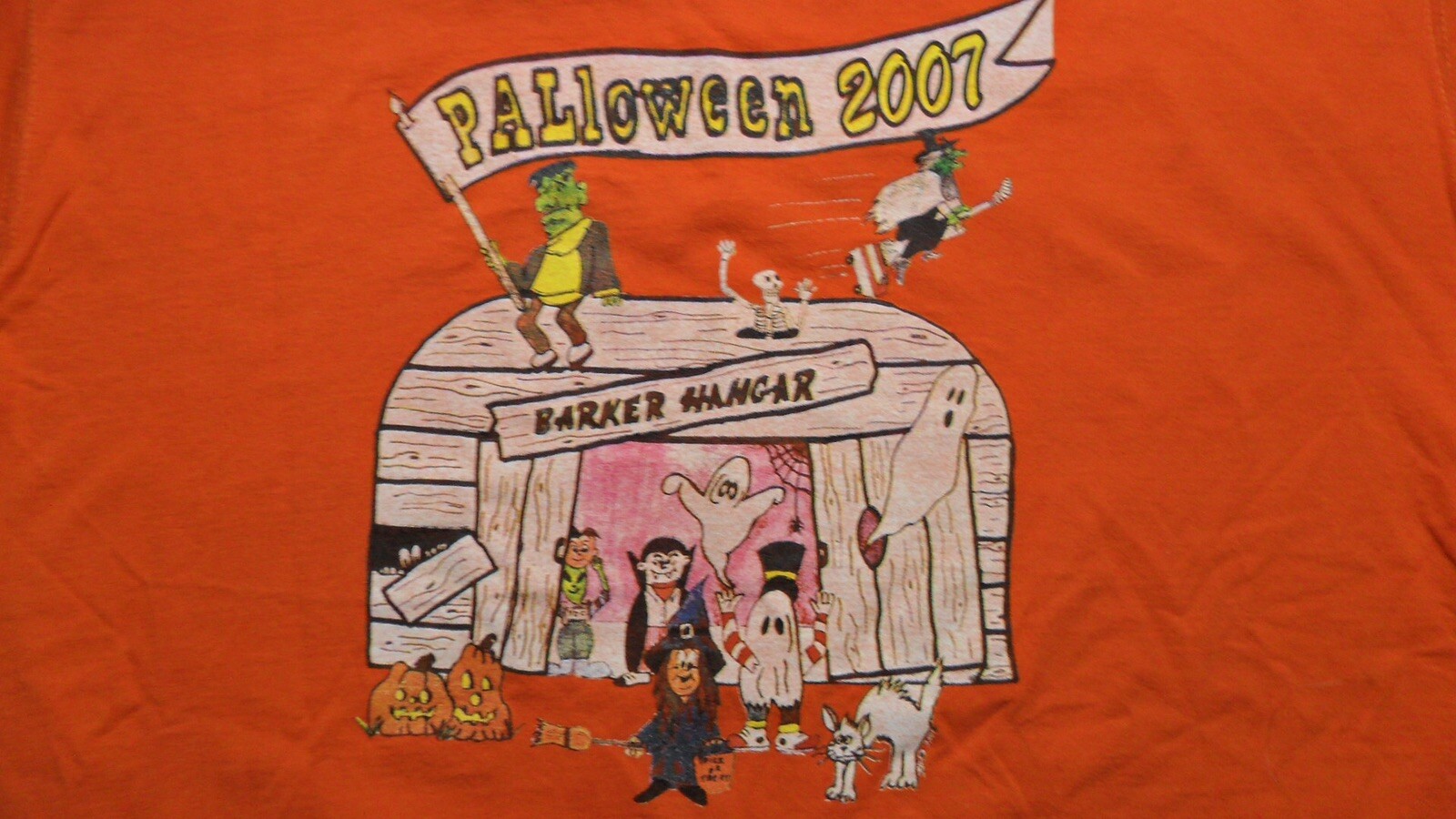 XL Pal’loween 2007 Barker Hanger Shirt gallery