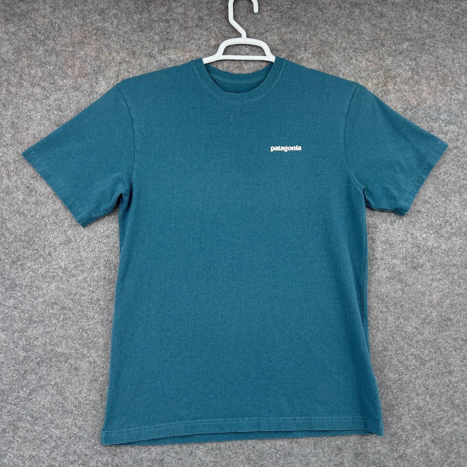 Patagonia Shirt Mens Large Blue Short Sleeve Crew Neck Cotton Blend Graphic Tee gallery