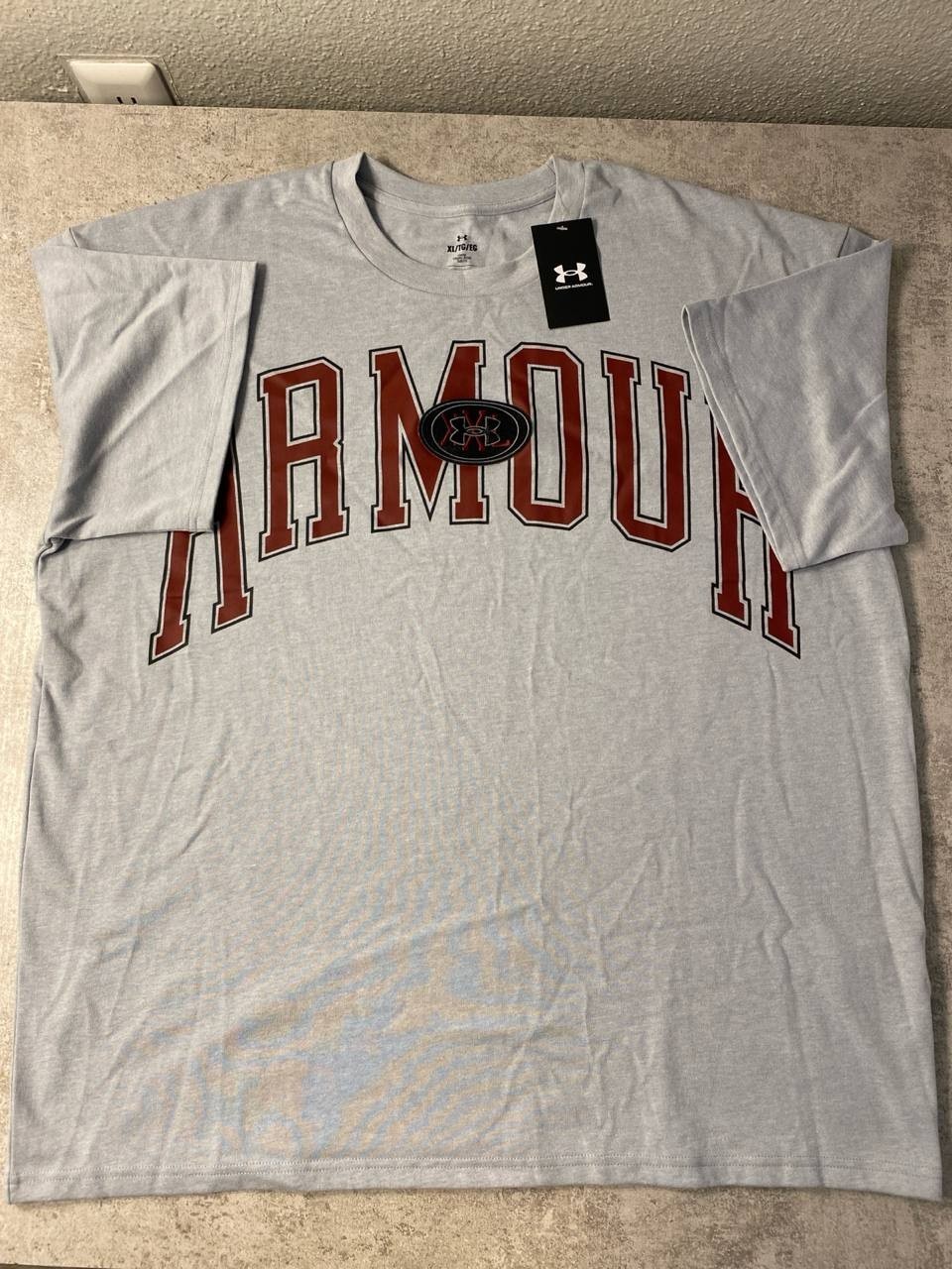 Under Armour Men’s XL Gray Graphic T-Shirt NWT New With Tags gallery