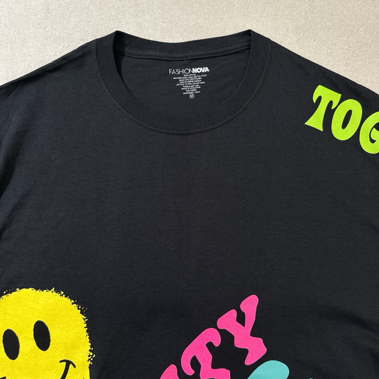 Men’s Graphic T-Shirt Medium Black Neon Smiley Face Unity Rave Streetwear NWOT gallery
