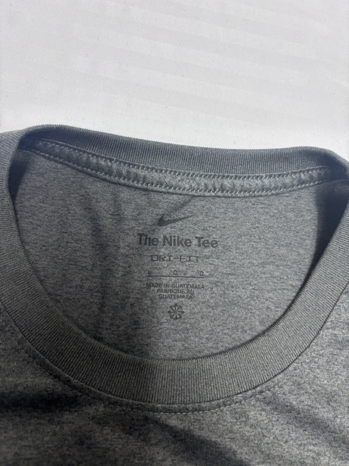 Original The Nike Tee Core Men's Athletic Cut Short Sleeve Shirt Cotton Large G gallery