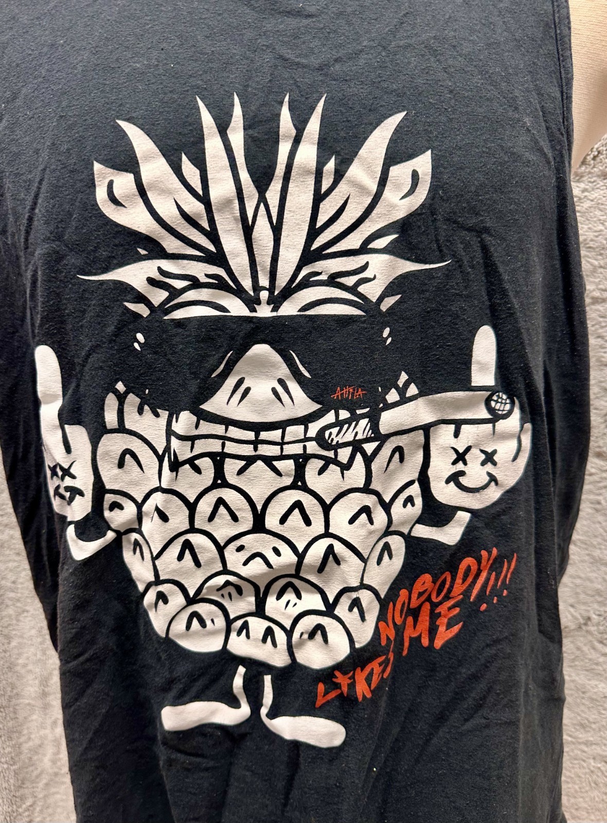 Vintage Y2K Funny Pineapple Graphic Tank Top Black Gildan 2XL "Nobody Likes Me" gallery