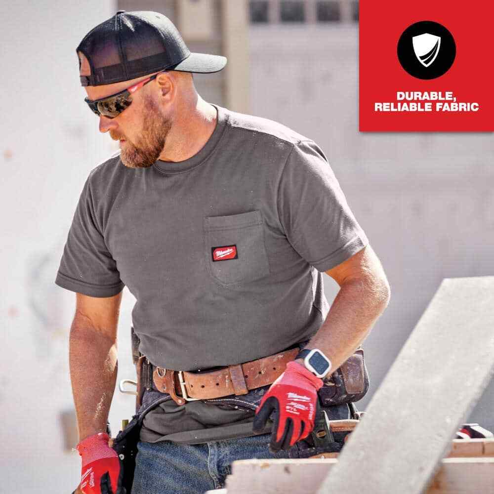 Milwaukee Men's Large Gray GRIDIRON Cotton/Polyester Short-Sleeve Pocket T-Shirt gallery