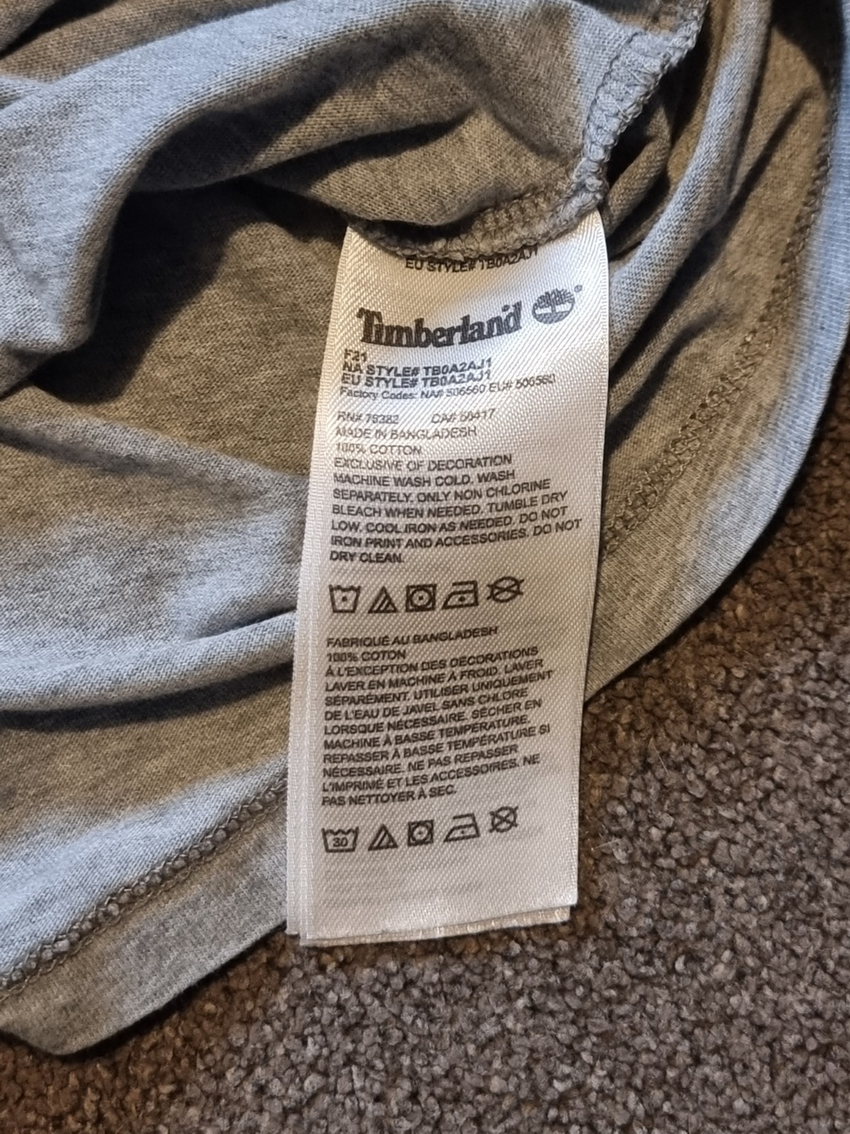 Timberland T-Shirt Mens XL Grey Short Sleeve Graphic Tee TB0A2AJ1 24 Inch P2P gallery