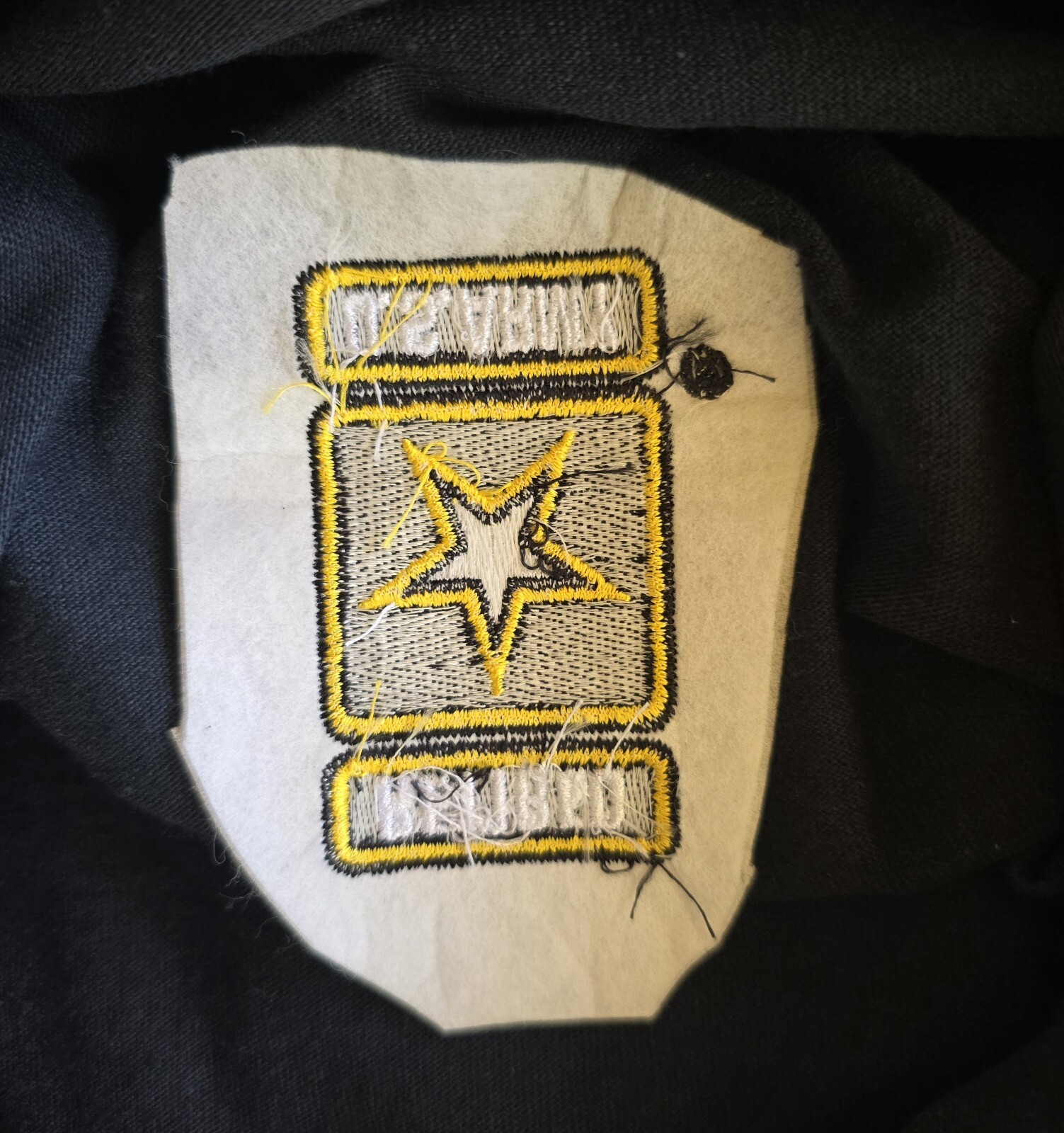 US Army Retired T Shirt Mens Large Embroidered Logo Crest gallery