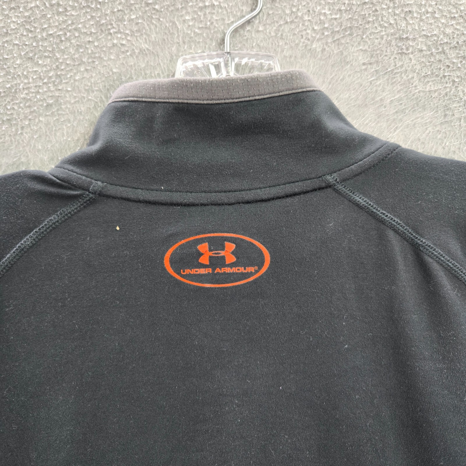 Under Armour Men Shirt Large Black Logo All Season Gear 1/4 Zip Fitted gallery